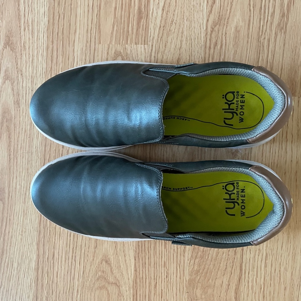 Ryka viv slip on - alpine green size 9W